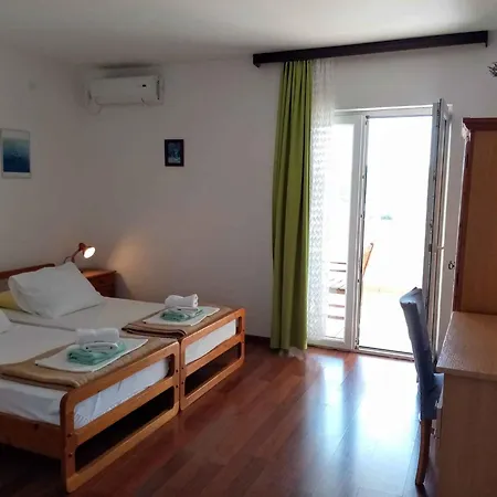 4 Vinišće