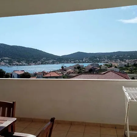 Appartamento 4 *